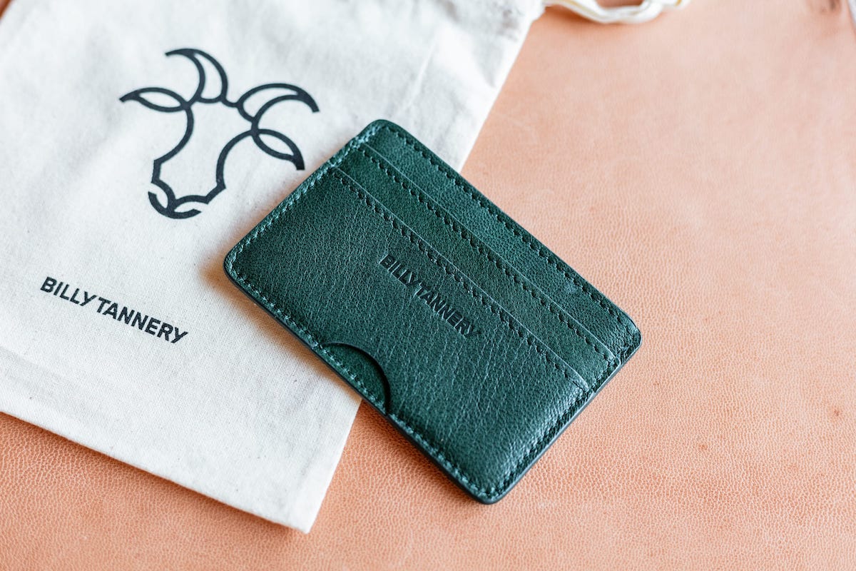 Top men’s minimalist accessories for your capsule wardrobe