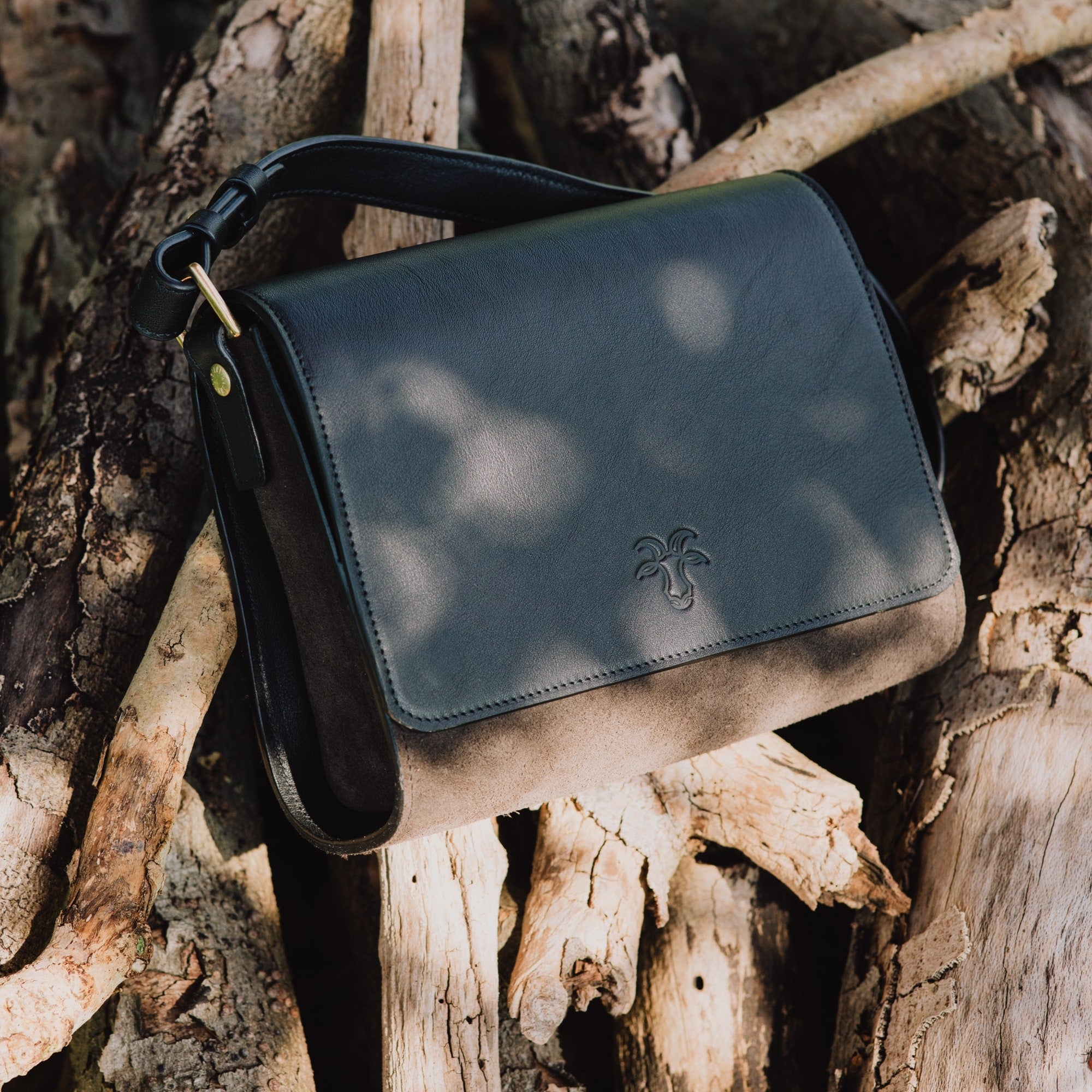 Black leather crossbody & shoulder handbag - Billy Tannery