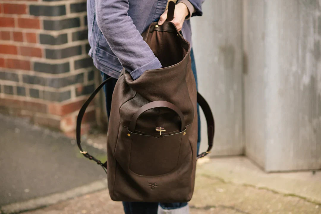 billy bag london leather backpack Albury Black Teddy Sinclair it provides both comfort and organization for all your essentials. Lennon Canvas & Leather Backpack