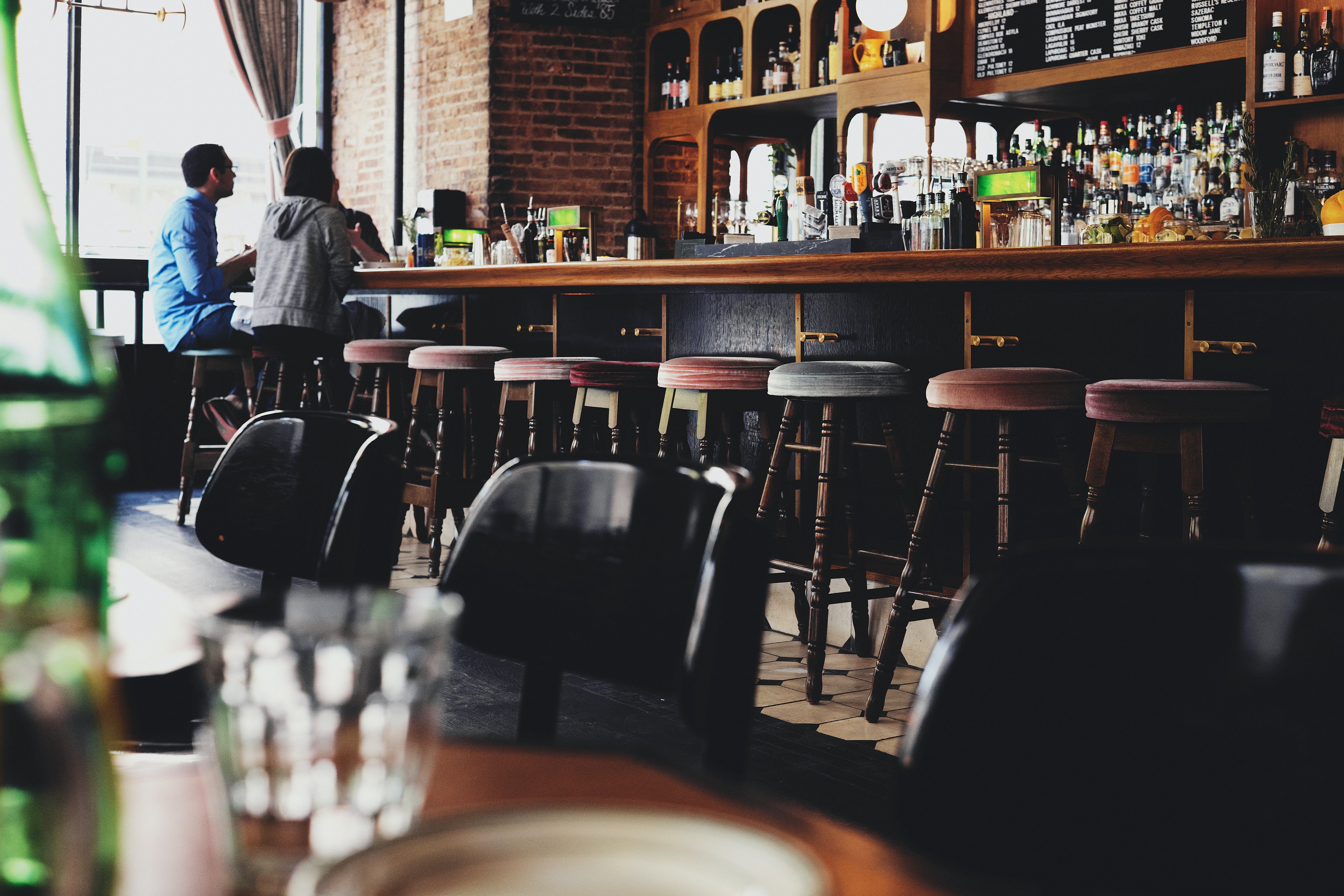 9 design ideas for your restaurant bar