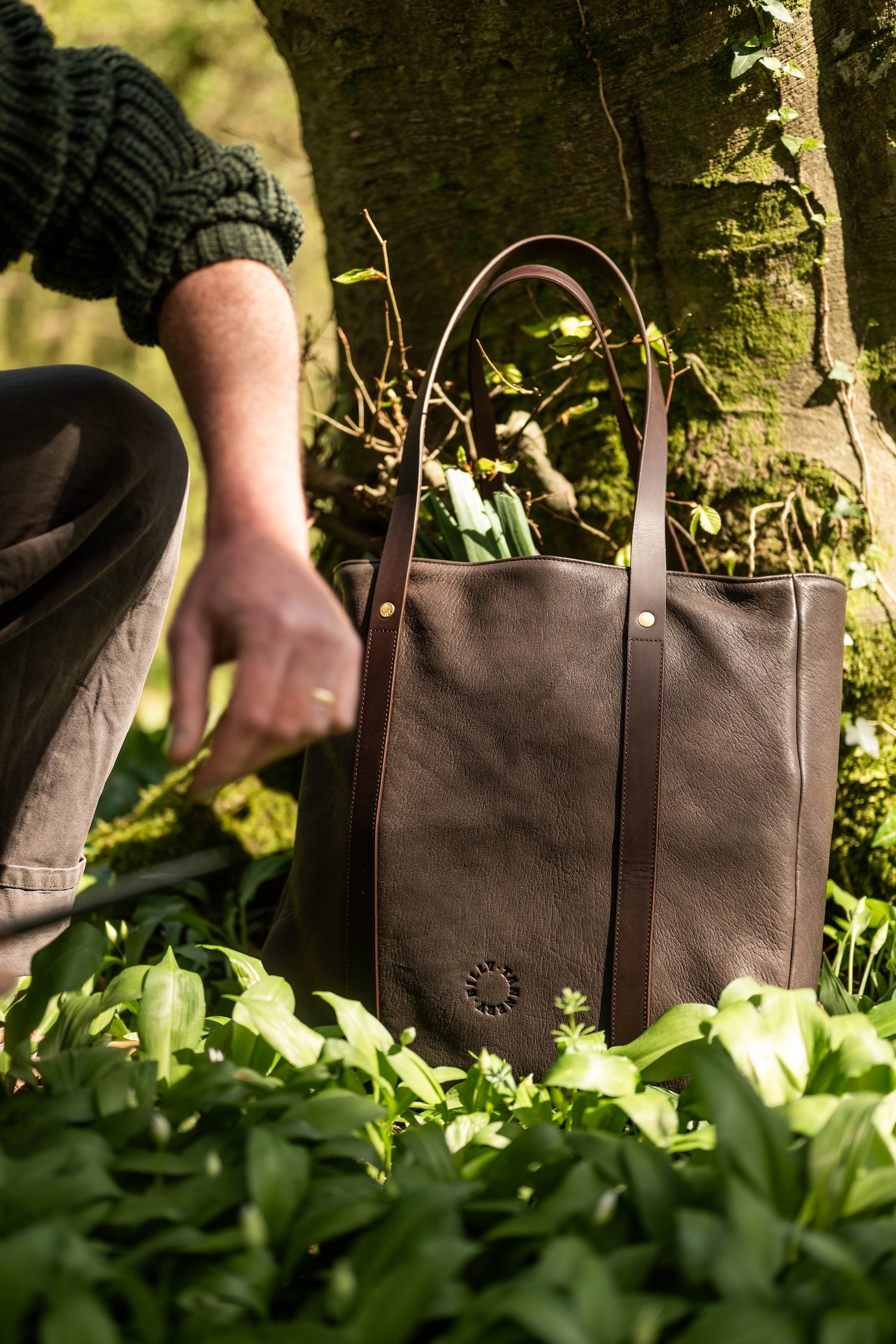 Billy Tannery Grill Set Brown Leather Bag